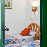 Apartment Mimosas. Bajo Con Wifi. Piscinas Comunitarias