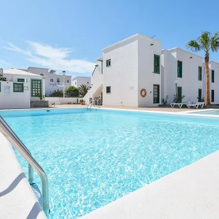 Mimosas. Bajo Con Wifi. Piscinas Comunitarias アパート