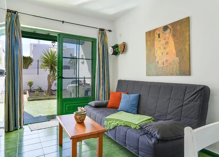 Mimosas. Bajo Con Wifi. Piscinas Comunitarias