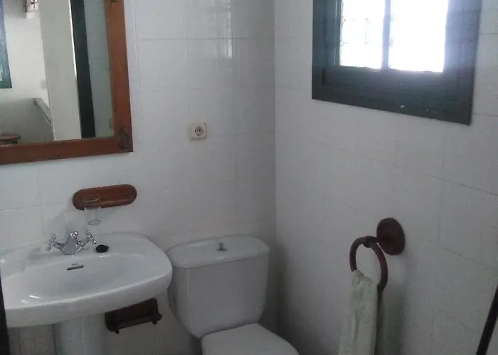 Mimosas. Bajo Con Wifi. Piscinas Comunitarias * Tías