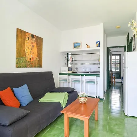 Daire Mimosas. Bajo Con Wifi. Piscinas Comunitarias
